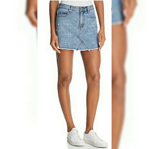 Stylish Blue Denim Mini Skirt with Pearl Details - Picture 1 of 7